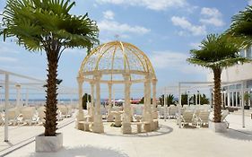 Талиана Бийч Резиденс